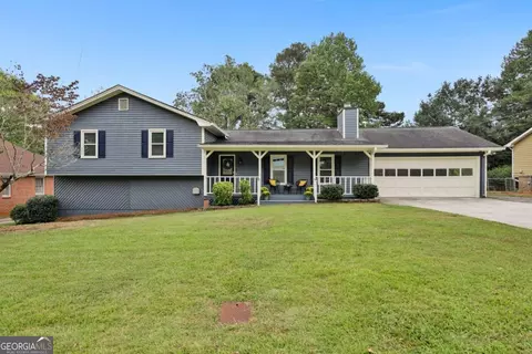 5176 Ashford Ct SW, Lilburn, GA 30047