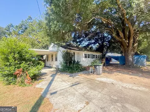 601 Paul St, Warner Robins, GA 31088