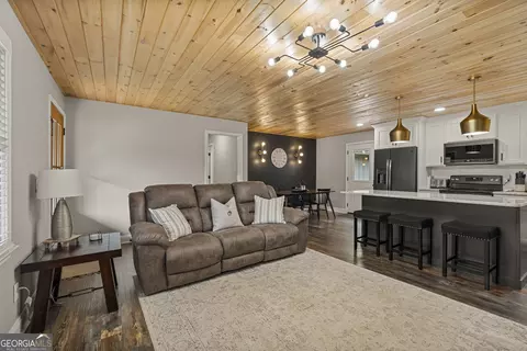 Living - 210 Sivell Rd, Lagrange, GA 30241 photo 1 of 1