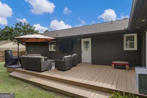 Exterior - 210 Sivell Rd, Lagrange, GA 30241 photo 4 of 5