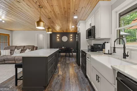 Kitchen - 210 Sivell Rd, Lagrange, GA 30241 photo 3 of 5