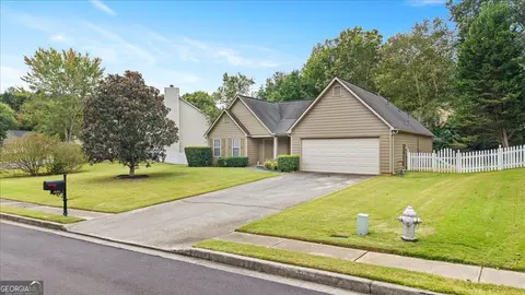 820 Riverside Walk Xing, Sugar Hill, GA 30518