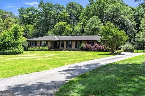 2532 Millbrook Dr, Snellville, GA 30078