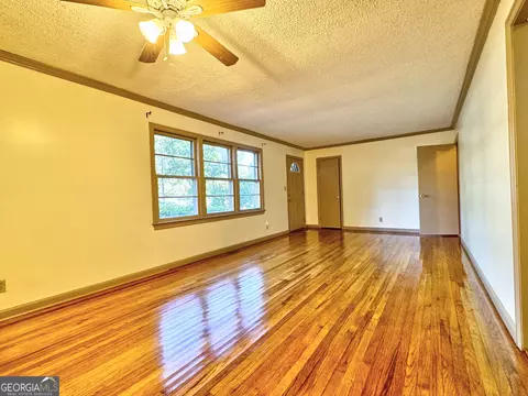 Living - 109 Dogwood Dr, Lagrange, GA 30241 photo 2 of 3