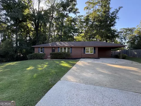 109 Dogwood Dr, Lagrange, GA 30241