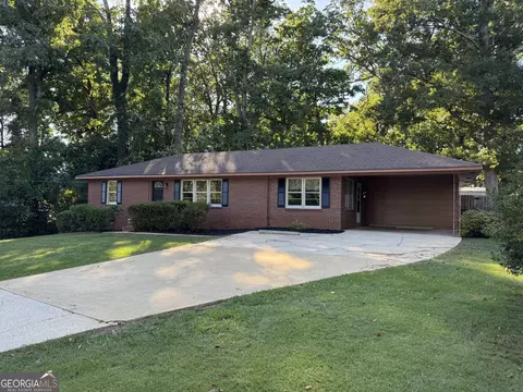 Exterior - 109 Dogwood Dr, Lagrange, GA 30241 photo 1 of 5