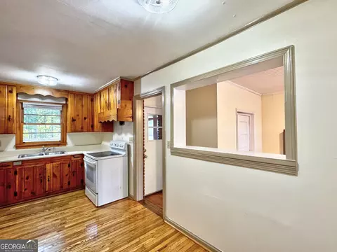Kitchen - 109 Dogwood Dr, Lagrange, GA 30241 photo 2 of 2