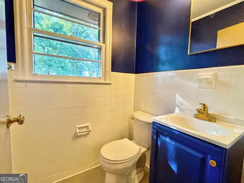 Bath - 109 Dogwood Dr, Lagrange, GA 30241 photo 1 of 2