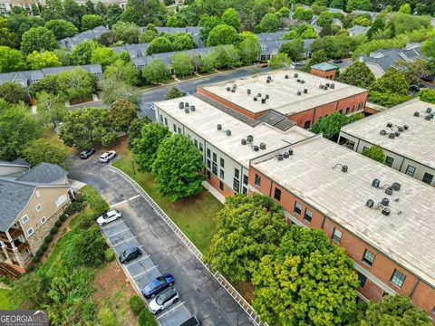 1727 Liberty Ln, Roswell, GA 30075
