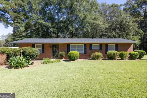 4693 Twin Oak Dr, Macon, GA 31210