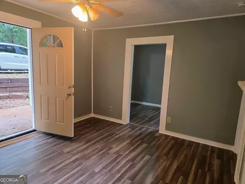 Living - 100 Hightower Rd, Thomaston, GA 30286 photo 2 of 4
