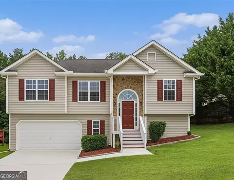 52 Imperial Dr, Hiram, GA 30141