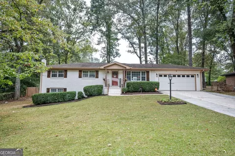 260 Diane Dr SE, Smyrna, GA 30082