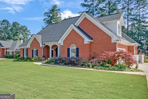 405 Mallory Cir, Loganville, GA 30052