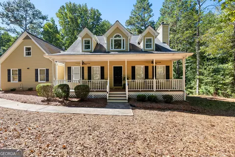 259 Strathmore Dr, Sharpsburg, GA 30277