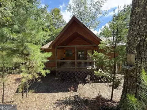 679 Mountain View Cir, Blue Ridge, GA 30513