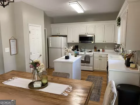 Kitchen - 203 Chadwick Cir, Macon, GA 31210 photo 2 of 4