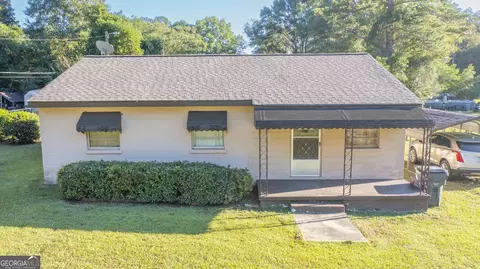 30 Cedar St, Woodbury, GA 30293