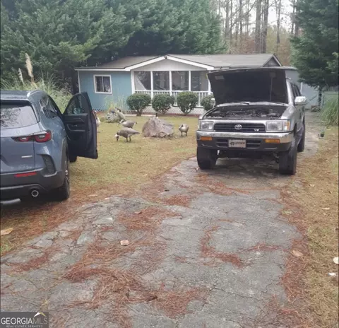 1371 Teamon Rd, Griffin, GA 30223