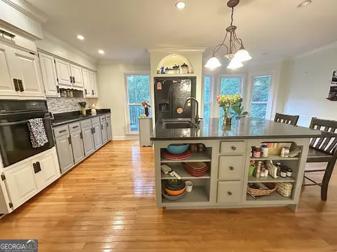 Kitchen - 208 Highland Trl, Lagrange, GA 30240 photo 4 of 4