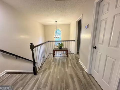 Entry Way - 208 Highland Trl, Lagrange, GA 30240 photo 2 of 2