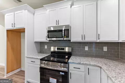 Kitchen - 5387 Felles Way, Forsyth, GA 31029 photo 5 of 6