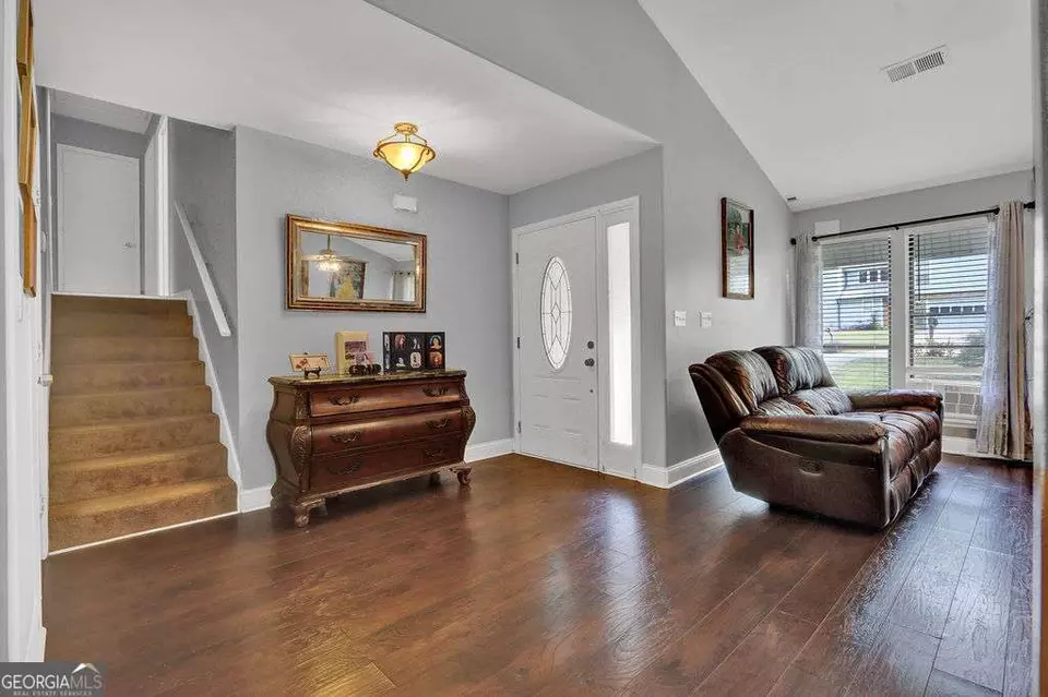 Entry Way - 2944 Clipper Ct, Lawrenceville, GA 30044 photo 2 of 4
