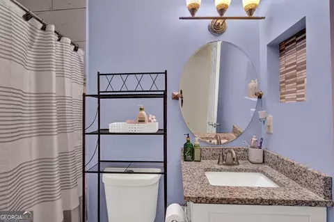 Bath - 2944 Clipper Ct, Lawrenceville, GA 30044 photo 1 of 2