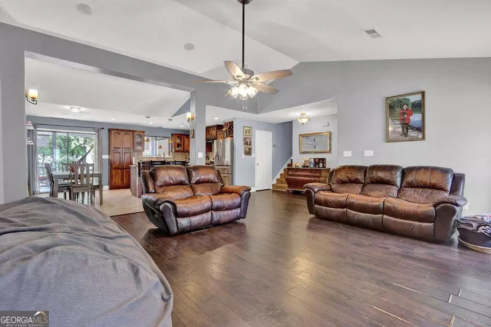 Entry Way - 2944 Clipper Ct, Lawrenceville, GA 30044 photo 4 of 4