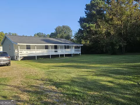 Exterior - 104 SE Riverview Dr, Dalton, GA 30721 photo 2 of 3