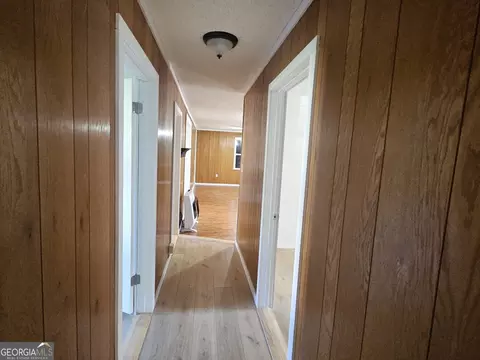 Entry Way - 104 SE Riverview Dr, Dalton, GA 30721 photo 1 of 2