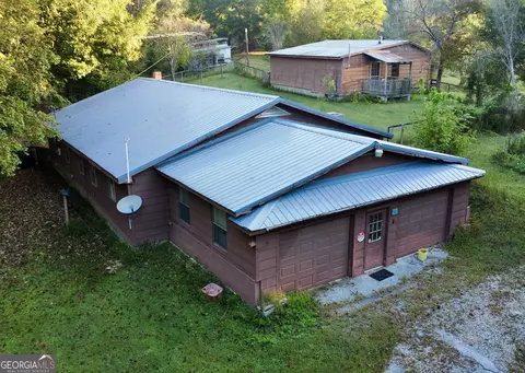 16 Hemphill Rd, Summerville, GA 30747