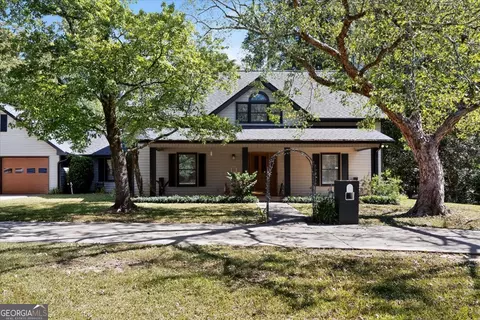 1498 Beaver Oaks Dr, Macon, GA 31210