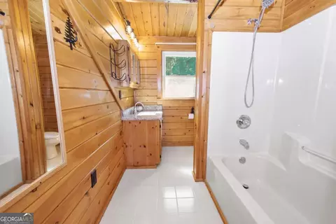 Bath - 347 Finney Rd, Pine Mountain, GA 31822 photo 6 of 7