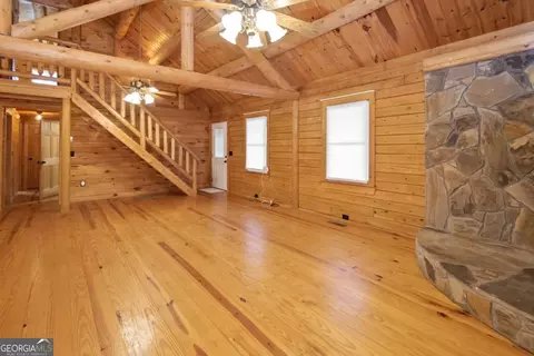Living - 347 Finney Rd, Pine Mountain, GA 31822 photo 2 of 4