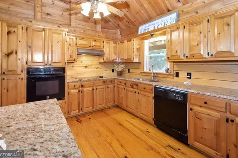 Kitchen - 347 Finney Rd, Pine Mountain, GA 31822 photo 6 of 8