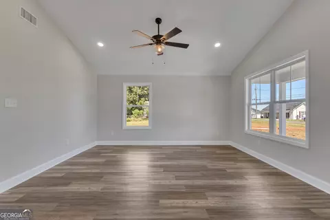 Living - 1000 Callaway Ave # A, Lagrange, GA 30240 photo 4 of 4