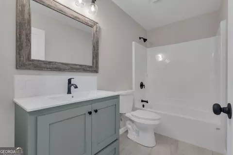 Bath - 1000 Callaway Ave # A, Lagrange, GA 30240 photo 1 of 2