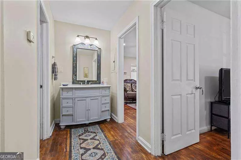 Entry Way - 2383 Baker Rd NW, Atlanta, GA 30318 photo 2 of 3