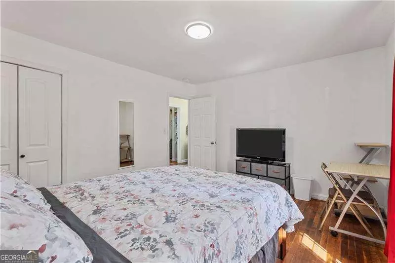 Bedroom - 2383 Baker Rd NW, Atlanta, GA 30318 photo 2 of 6