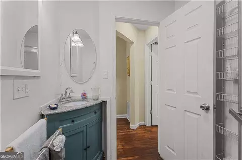 Bath - 2383 Baker Rd NW, Atlanta, GA 30318 photo 1 of 2
