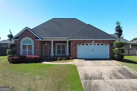 102 Token Ct, Kathleen, GA 31047
