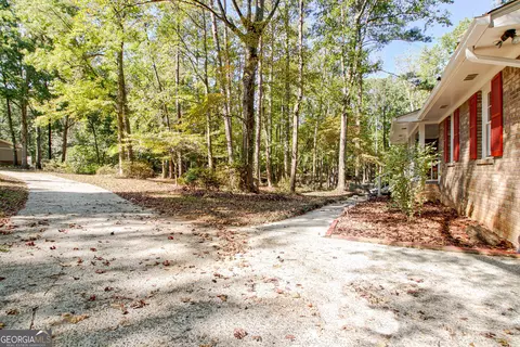 Exterior - 175 Grace Ln, Tyrone, GA 30290 photo 3 of 27