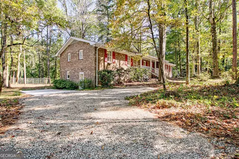 Exterior - 175 Grace Ln, Tyrone, GA 30290 photo 5 of 27