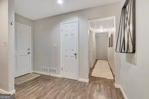 Entry Way - 175 Grace Ln, Tyrone, GA 30290 photo 3 of 6