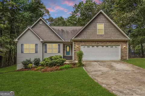 191 Shadow Walk Dr, Mount Airy, GA 30563
