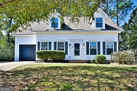 2802 Stonewater Dr, Albany, GA 31721