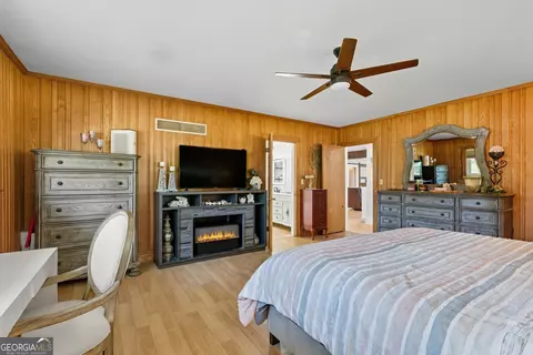 Bedroom - 27 Rock Quarry Rd, Toccoa, GA 30577 photo 7 of 8
