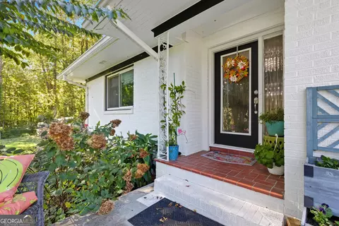 Exterior - 27 Rock Quarry Rd, Toccoa, GA 30577 photo 3 of 8