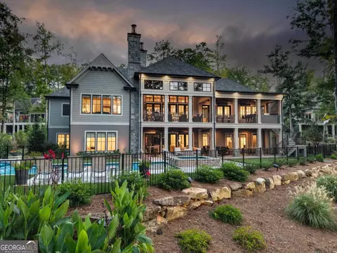 1020 Grove Ct, Greensboro, GA 30642